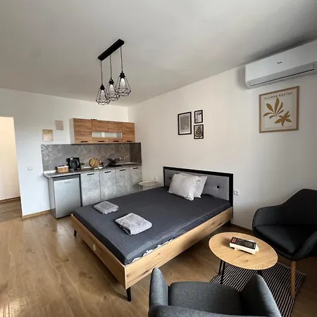 Apartment Rest&reset Lazur - 10 Min To Beach&sea Garden *
